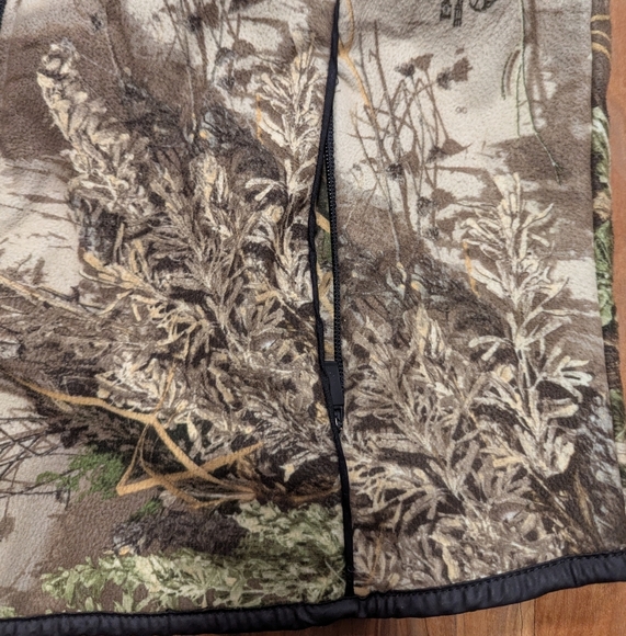 Prois Hunting Apparel Women's Small Realtree Camouflage Fleece Vest Like New - Picture 3 of 8